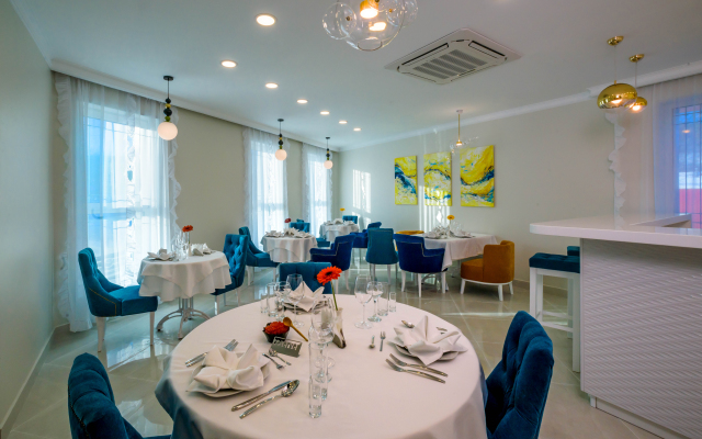 Yu Hotel