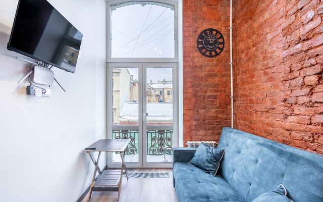 Квартира Просторная студия на Садовой