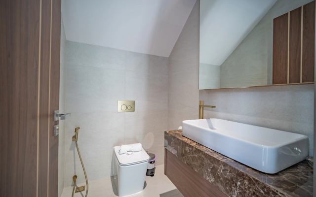 Grand View Residence Villa by NLA, Villa