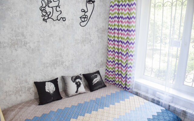 YourHouse na Ulitse Si Sinkhaya Apartamenty