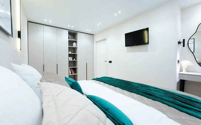 Pyat Zvyozd Kvartira S Konditsionerom V Novom Zhk Apartments