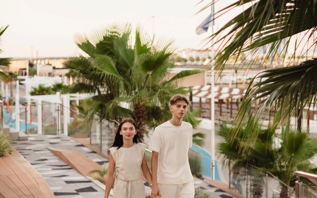 Rivyera Art Aparthotel