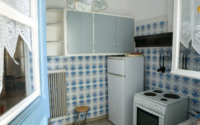 Best House Athens Larisis Metro (Liosion Str.) Apartment