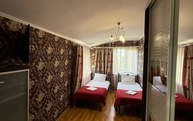 Zhemchuzhina u Morya Guest House