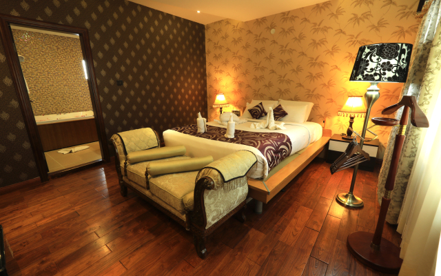 Jalmahal Resort & Spa Hotel