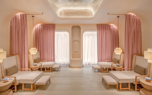 La Festa Phu Quoc, Curio Collection By Hilton Hotel