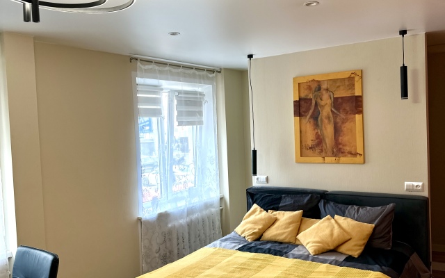 Uyutnaya Studiya U Ploschadi Pobedy Flat
