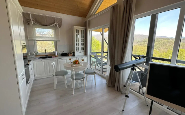 S Panoramnym Vidom Na Gory Private House