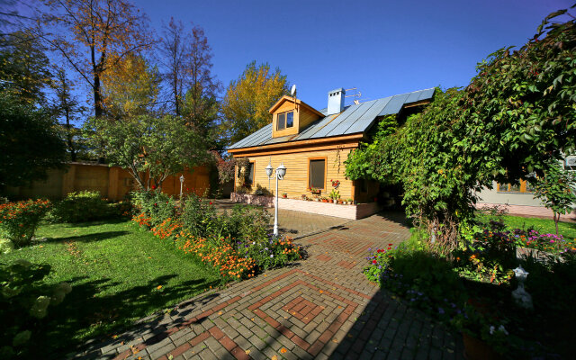 Guesthouse on Kyzyl-armeyskaya