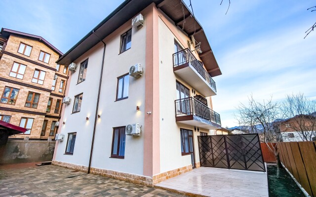 Apartamenty Na Lunnom Guest House