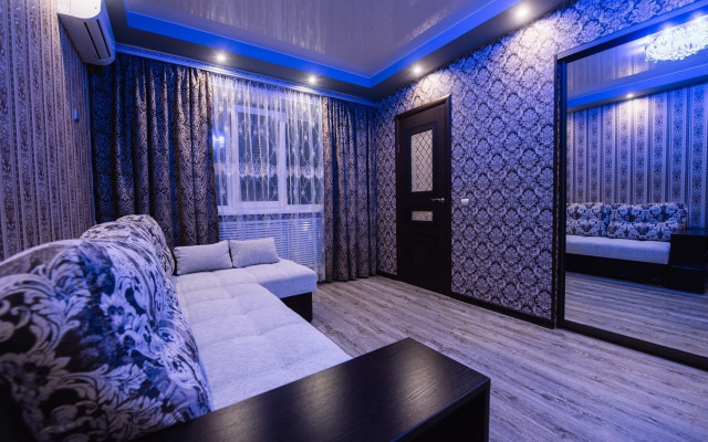 S sovremennym interyerom Flat