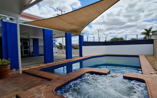 Отель Rockhampton Court Motor Inn