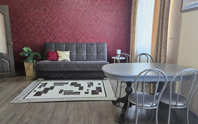 Апартаменты Просторная 2-комнатная в центре Екатеринбурга