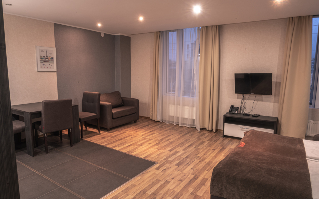 M73 Apartments