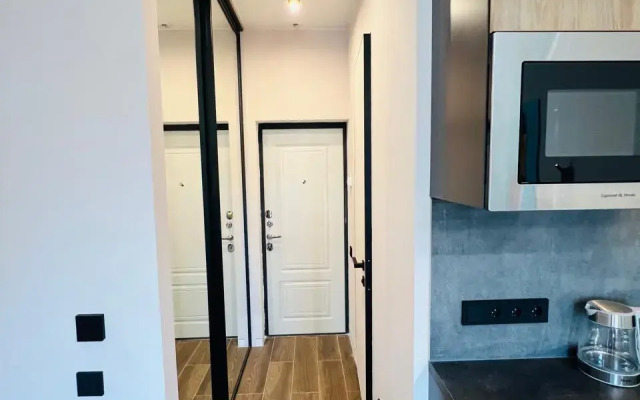 Dizaynerskie S Basseynom Apartments
