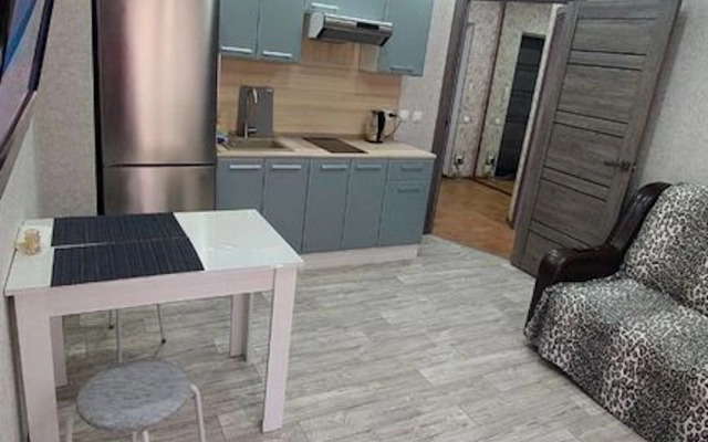 Квартира в Микрорайоне Крылатый 18