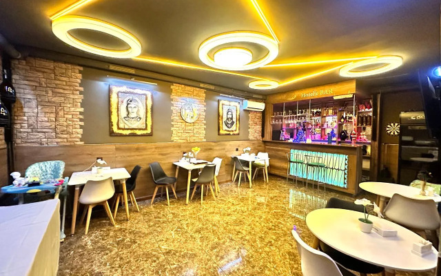 Nava Hotel