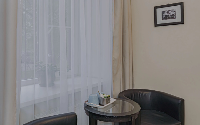 Отель Априори