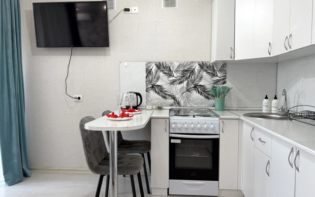 V ZHK Vidnyj Solnce Vstayot k Obedu Apartments