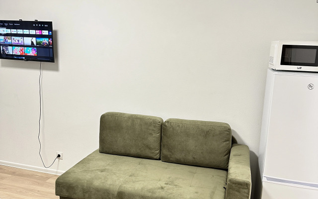 Квартира Студия с Диваном и Двуспальной Кроватью