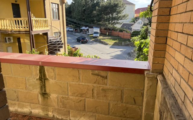 Частный Дом 327 с Бассейном и Видом на Горы