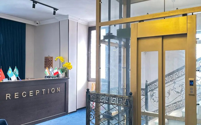 Hotel Grand Mirror