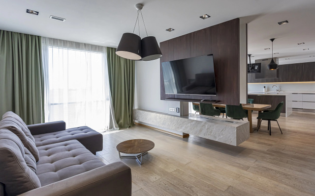 Roskoshnaya dvukhurovnevaya kvartira s sobstvennoy terrasoy Flat