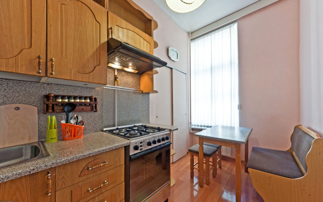 Na Mokhovoy Apartments