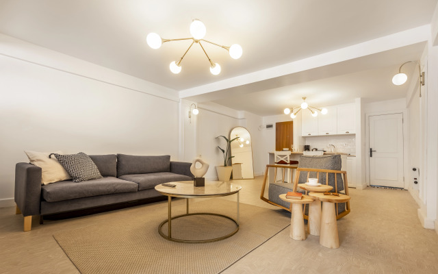 PeraNox Suites 4 Apartments