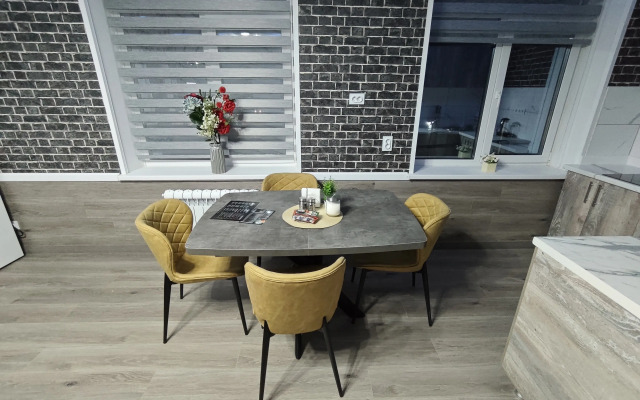 Na Krasnoy Armii 136/2 Apartments