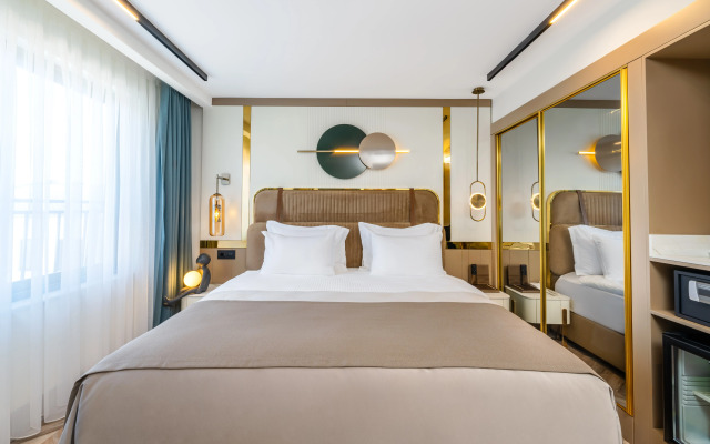 Lexia Hotels