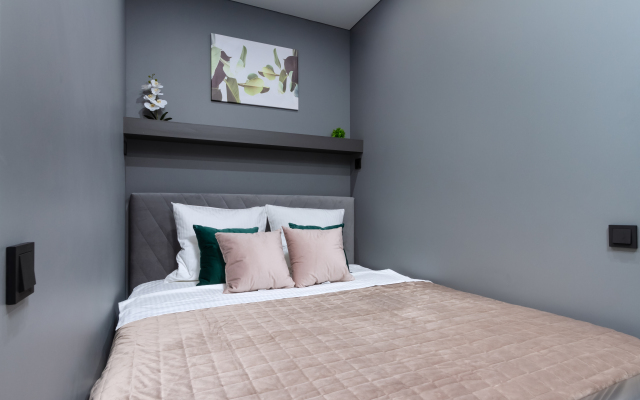 Andora-Steel Flat