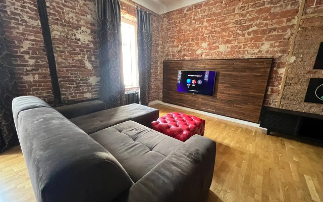 3-kh komnatnye apartamenty v stile loft v samom tsentre Apartments