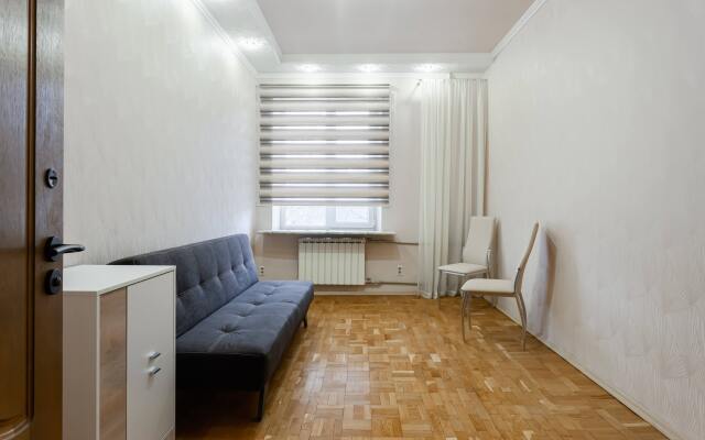 Prostornie Bolshoy Sadovoy Apartments v istoricheskom centre
