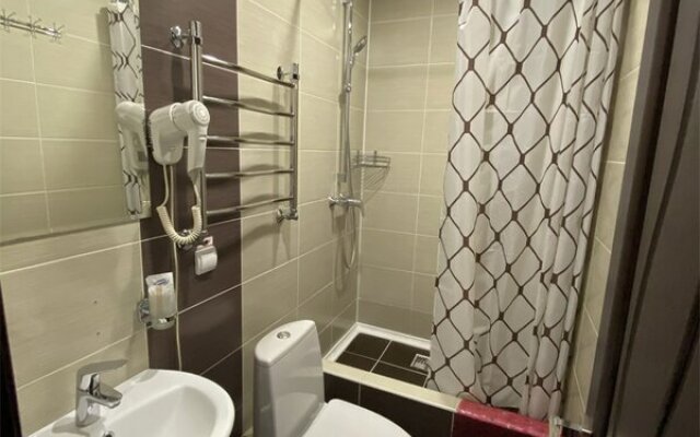 Отель Корона