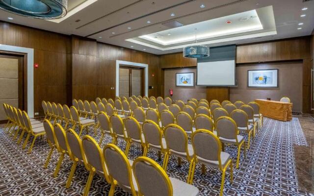 Rixos Marina Abu Dhabi Hotel