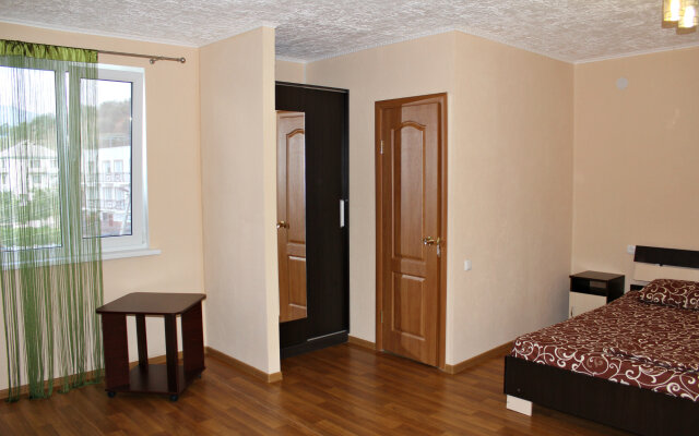 Inzhir Mini Hotel