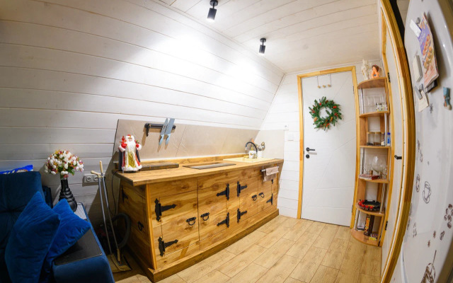 Частный дом дом у озера с чаном и баней