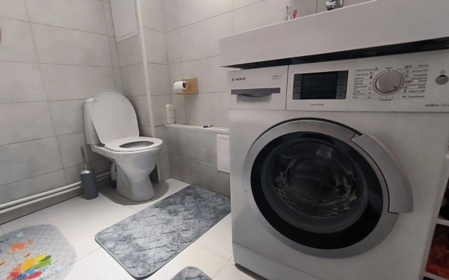 Na Ordzhonikidze 21 Flat
