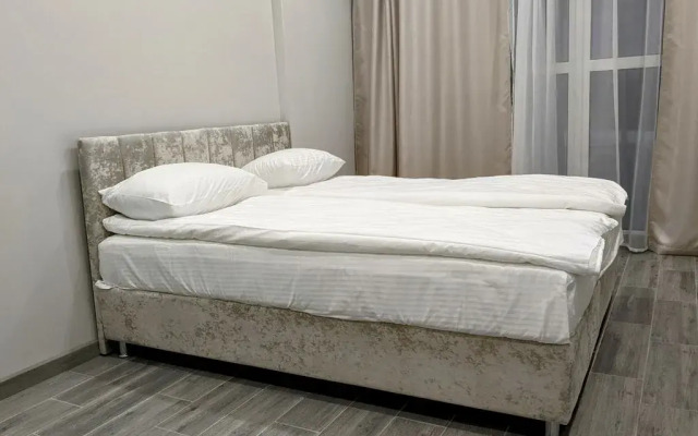 Апартаменты RentHome студия Сияние на Южном шоссе у ТЦ Амбар