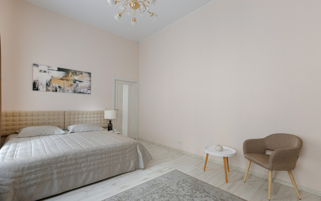 Апартаменты на Караванной