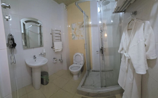Sky Azau Hotel