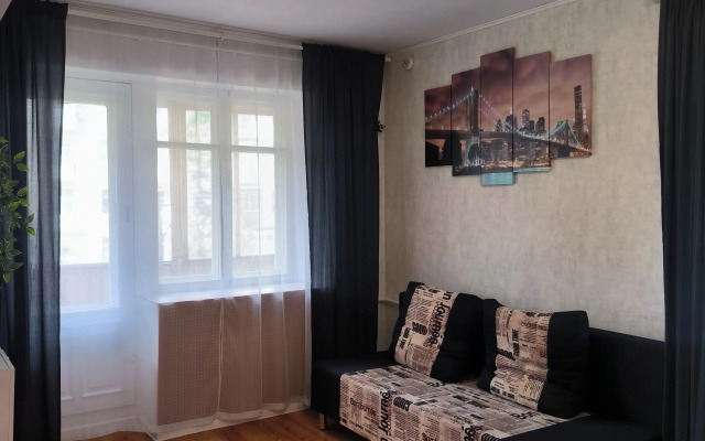 Prosvescheniya 106A Flat