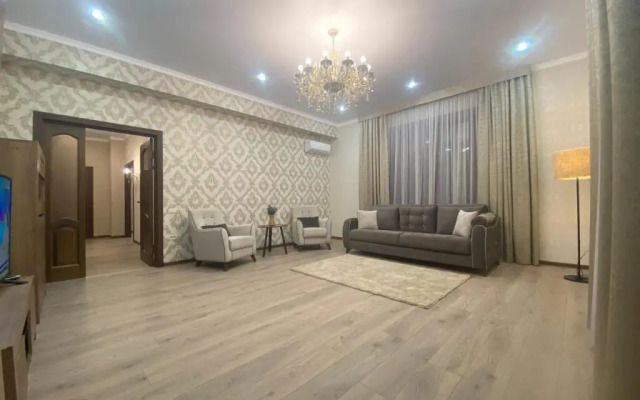 Апартаменты Le Majestic Lux возле Парка by Sutki26 3