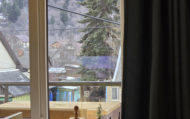 Квартира с видом на горы на улице Шевченко 13