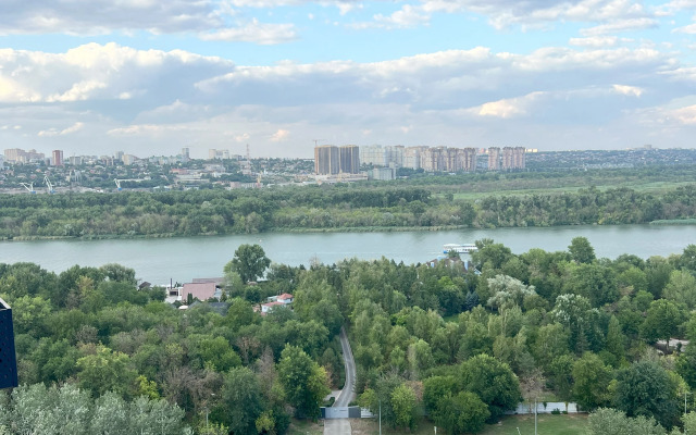 V Tsentre Goroda Zhk Levoberezhye Flat