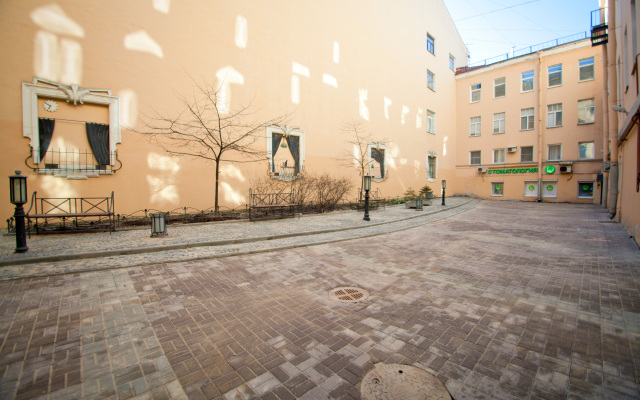 Bolshaya Konyushennaya 3 Apartments