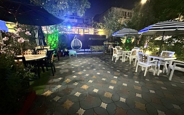 Lazurnyij Briz Guest house