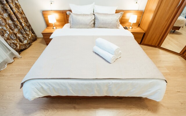 Апартаменты Двухкомнатные на Переулке хрустальном 27 на 15 этаже