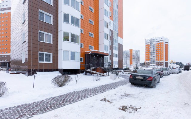 Ryadom S Khvoynoy Roschey Apartments